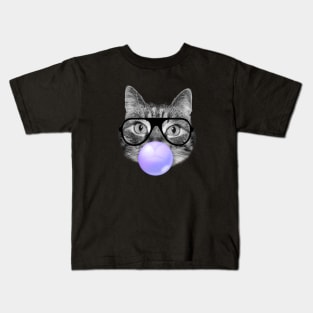 Funny cat blowing a purple bubble gum Kids T-Shirt